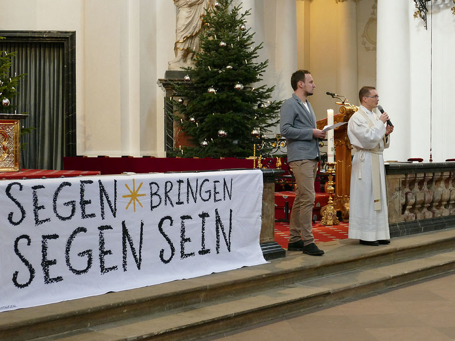 Aussendung der Sternsinger im Hohen Dom zu Fulda (Foto: Karl-Franz Thiede)